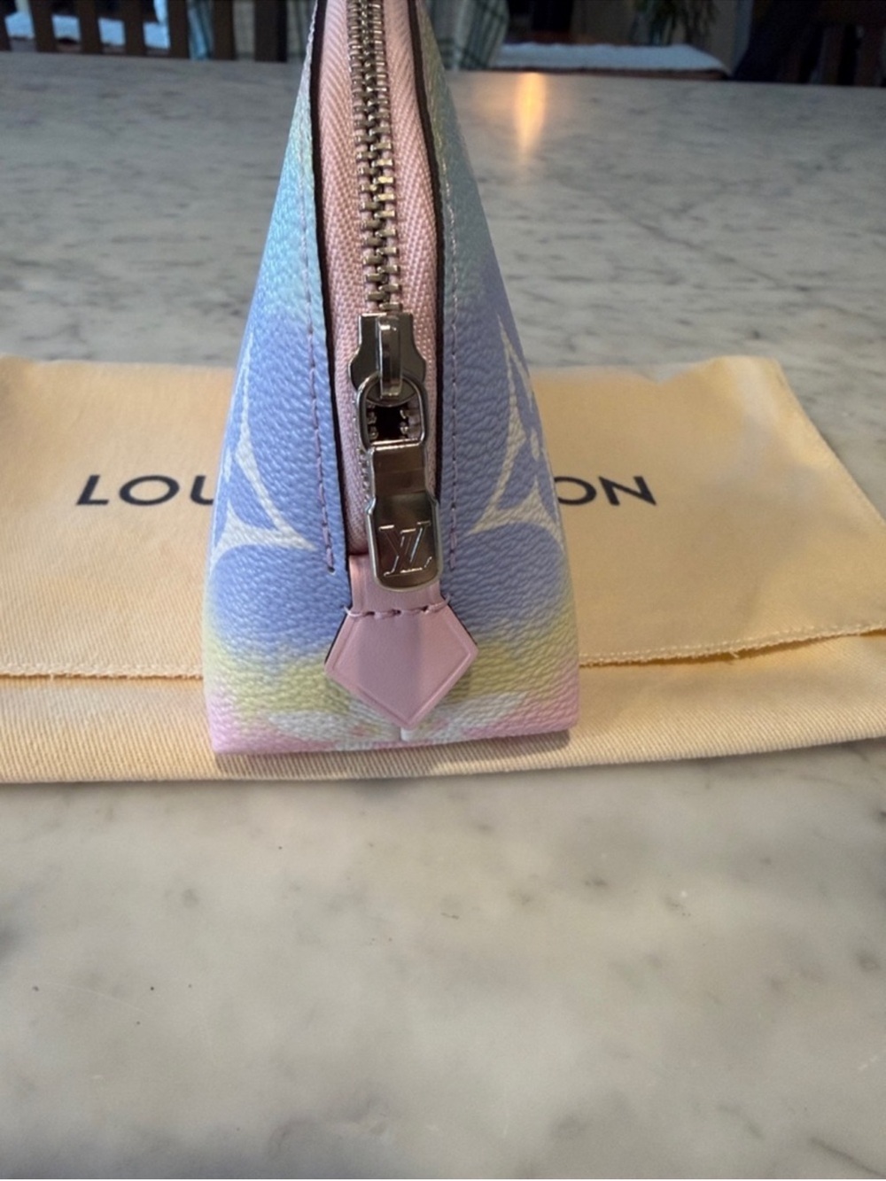 Authentic NWT Louis Vuitton Escale Cosmetic Pouch PM - Picture 8 of 15